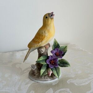 Vintage Andrea by Sadek Canary Figurine  8627